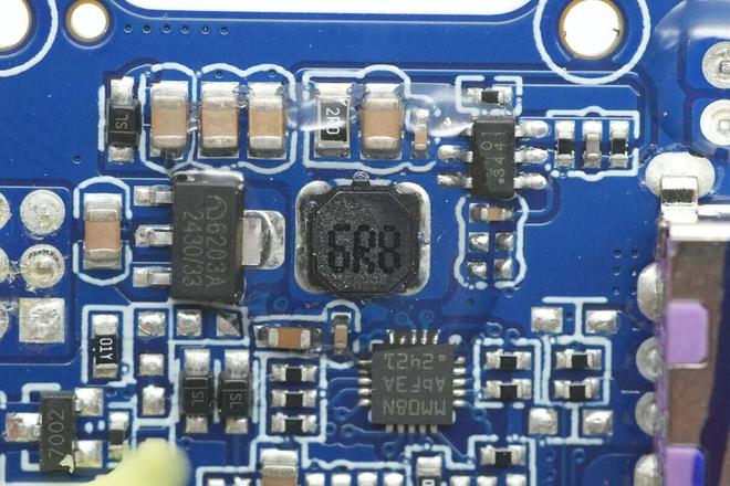 OC方案绿联100W大功率快充移动电源拆解冰球突破网站内置智融科技SW6301 S(图5)