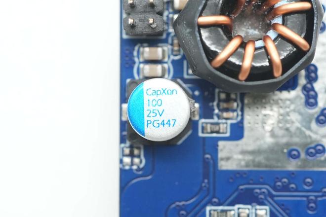 OC方案绿联100W大功率快充移动电源拆解冰球突破网站内置智融科技SW6301 S(图4)