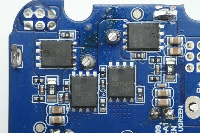 OC方案绿联100W大功率快充移动电源拆解冰球突破网站内置智融科技SW6301 S(图9)